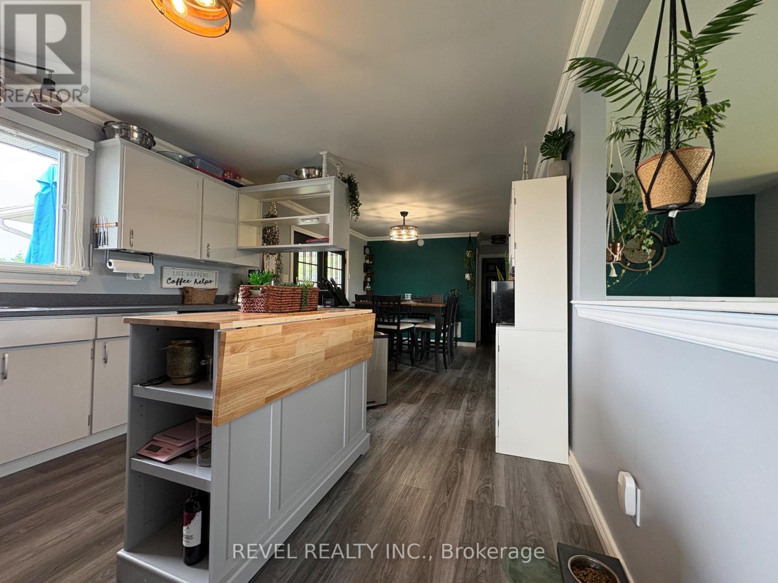 127 GENIER ROAD - 8