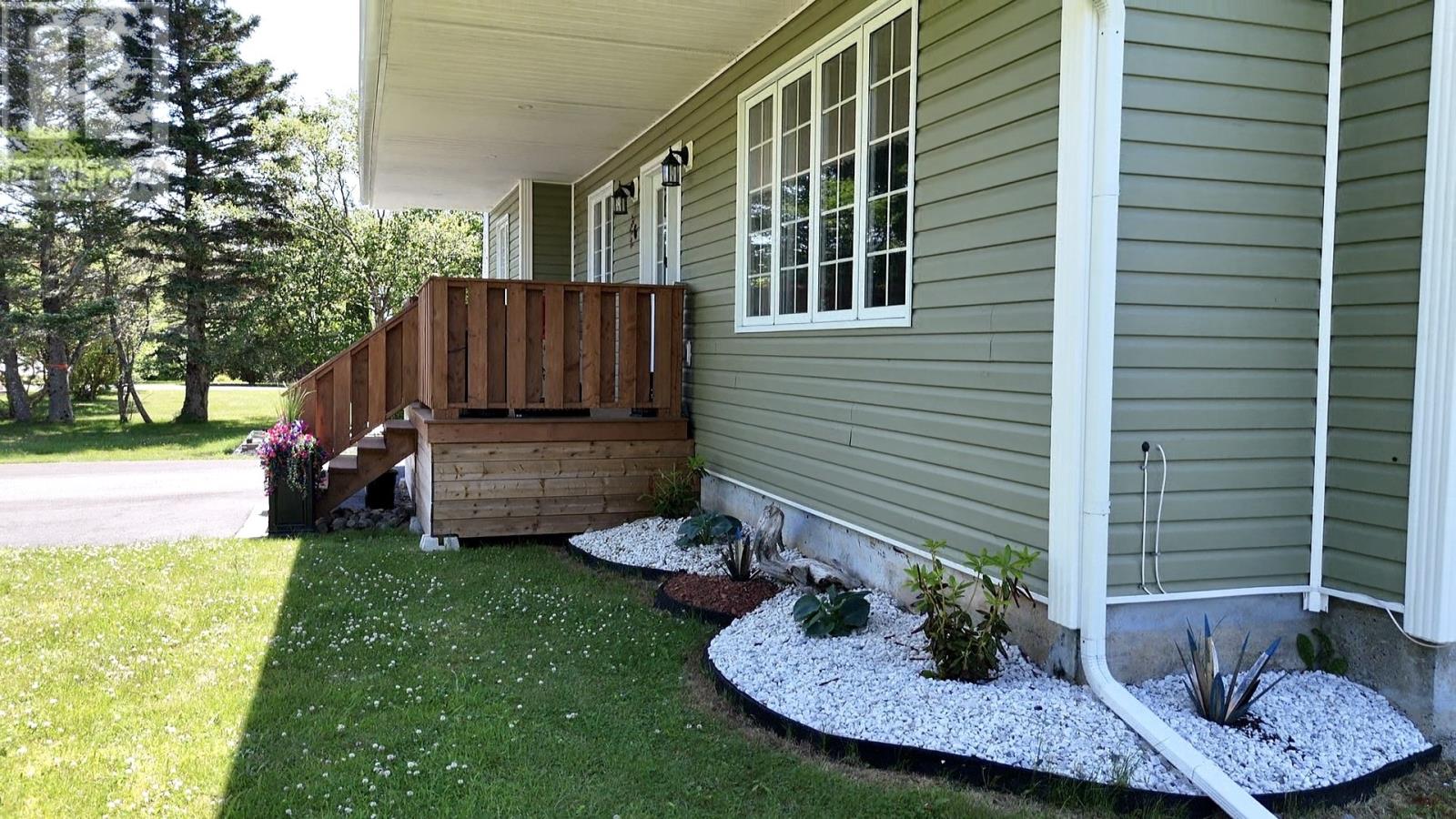 6 Forest Road, Chance Cove — photo 3