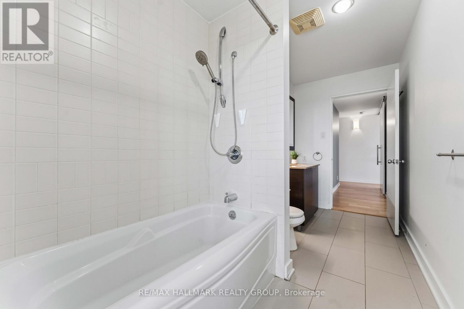 2 Bed, 1 Bath House for Rent in Ottawa – 2110 – 324 LAURIER AVENUE W, Ottawa – MLS# X13601752 - Image 22