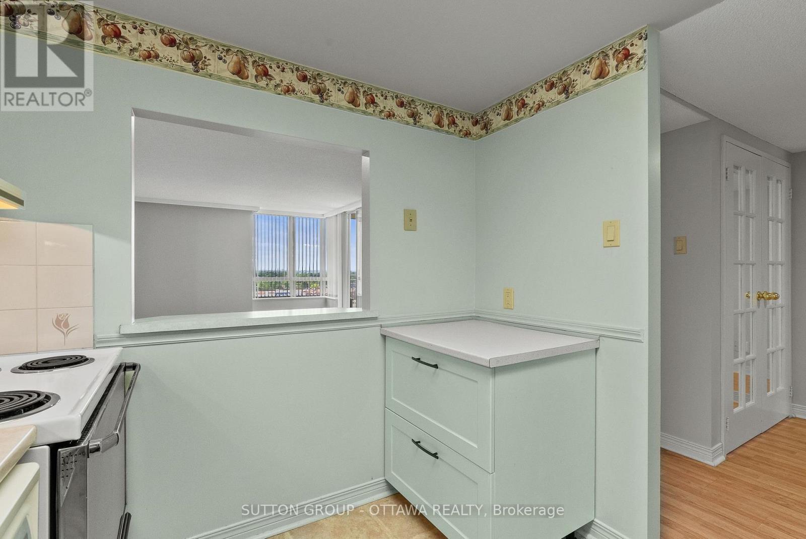 #917 100 GRANT CARMAN DRIVE - 14