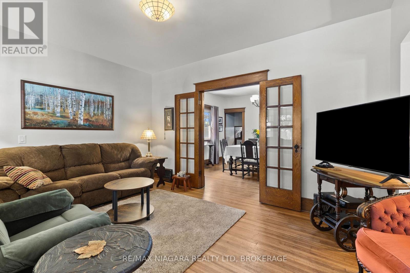 6403 LOCUS AVENUE - 10