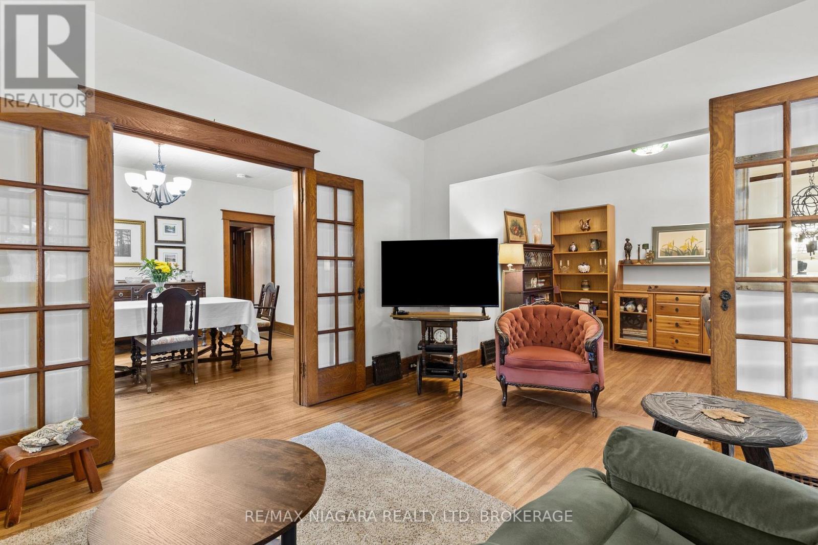 6403 LOCUS AVENUE - 11