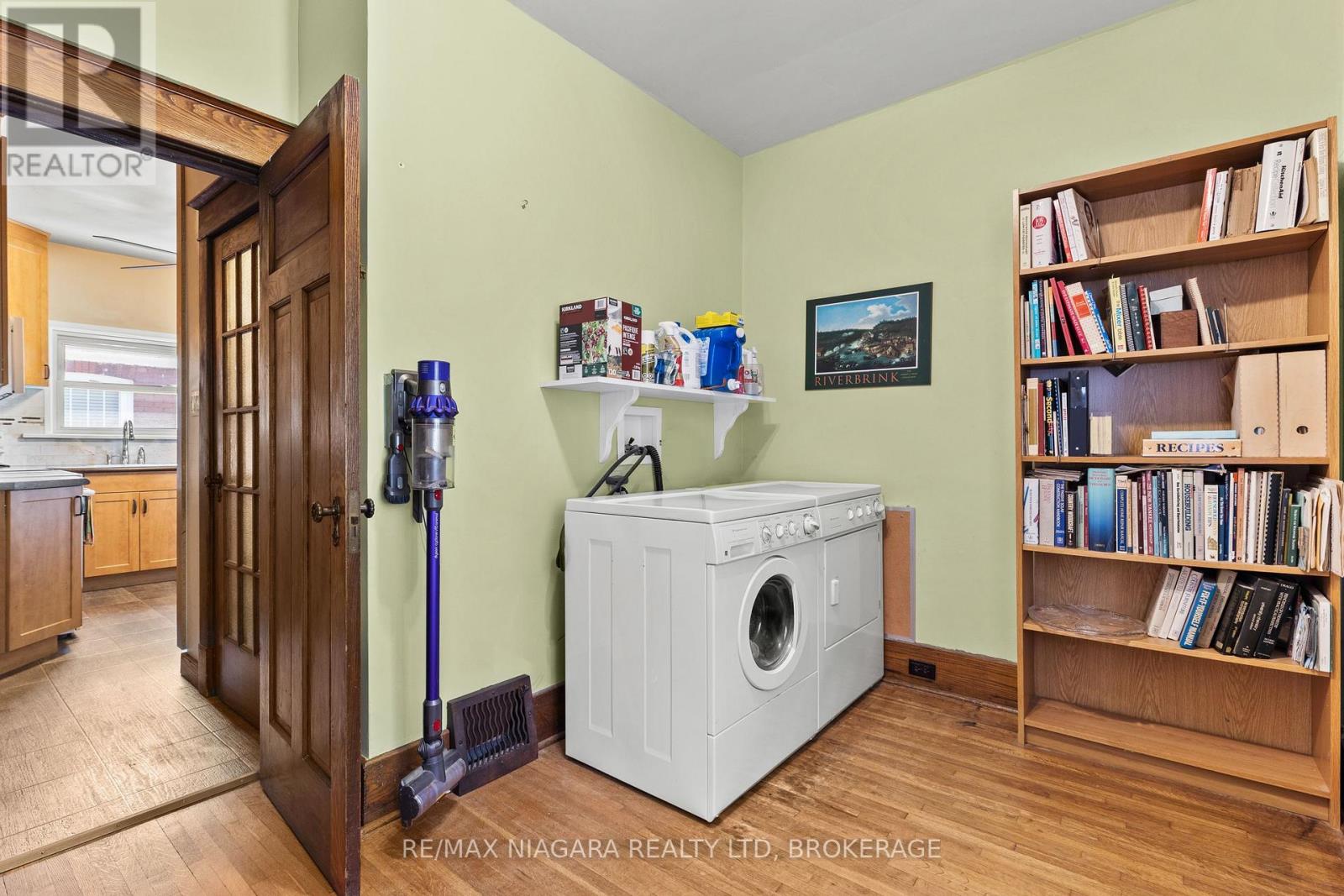 6403 LOCUS AVENUE - 18