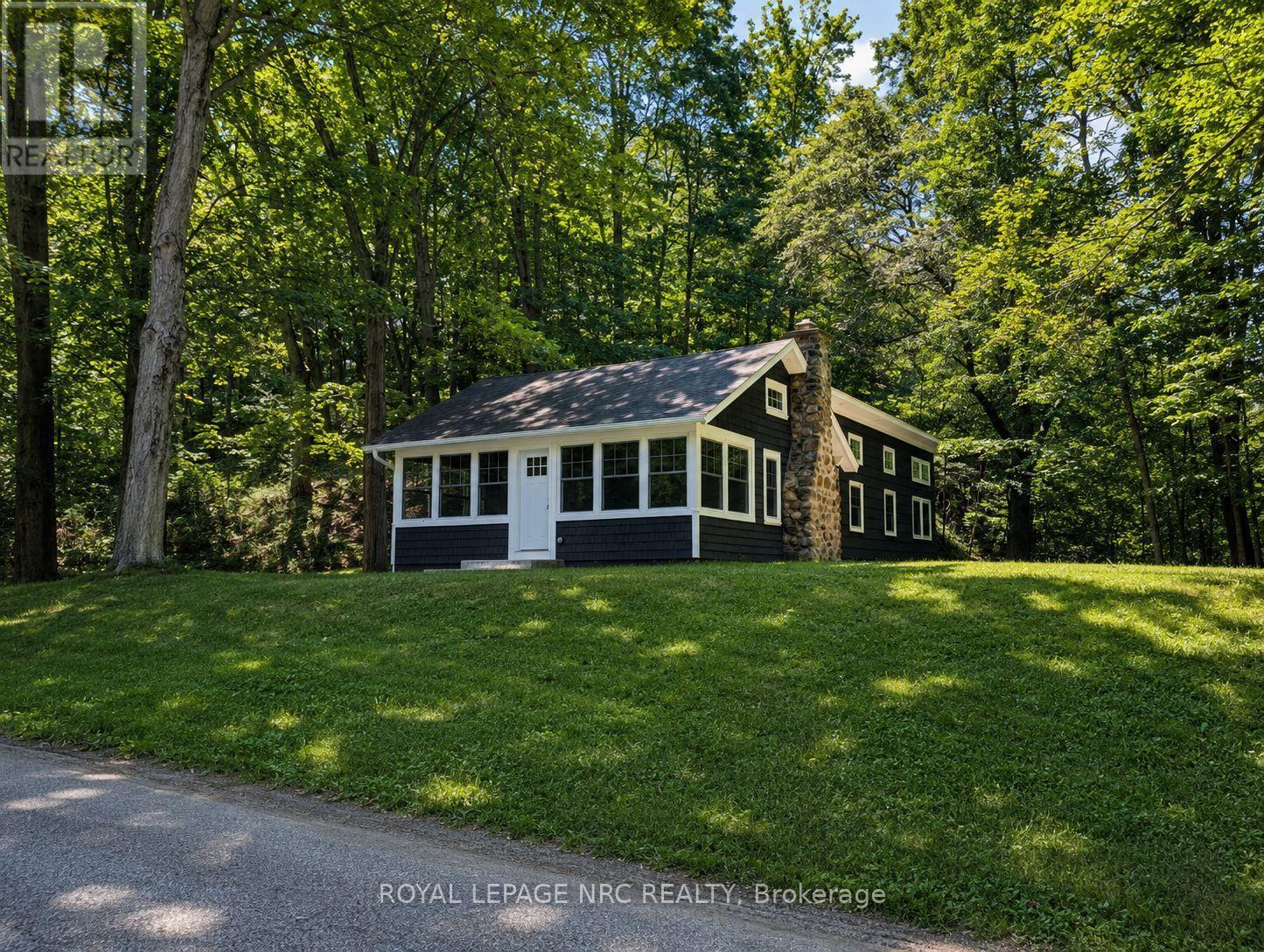 212 HOLLOWAY BAY ROAD S - 2