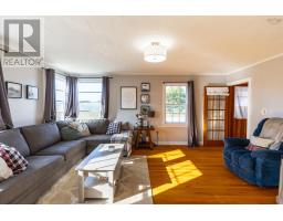 Foyer - 41 School Street, Lower West Pubnico, NS B0W2C0 Photo 8