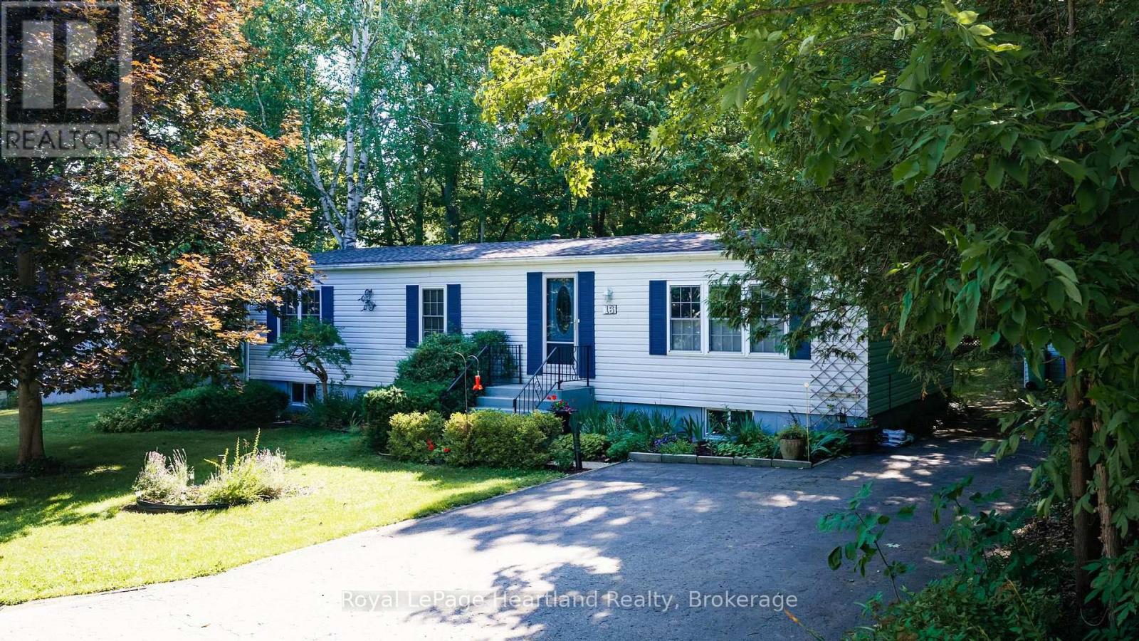 16 HURON LANE - 1