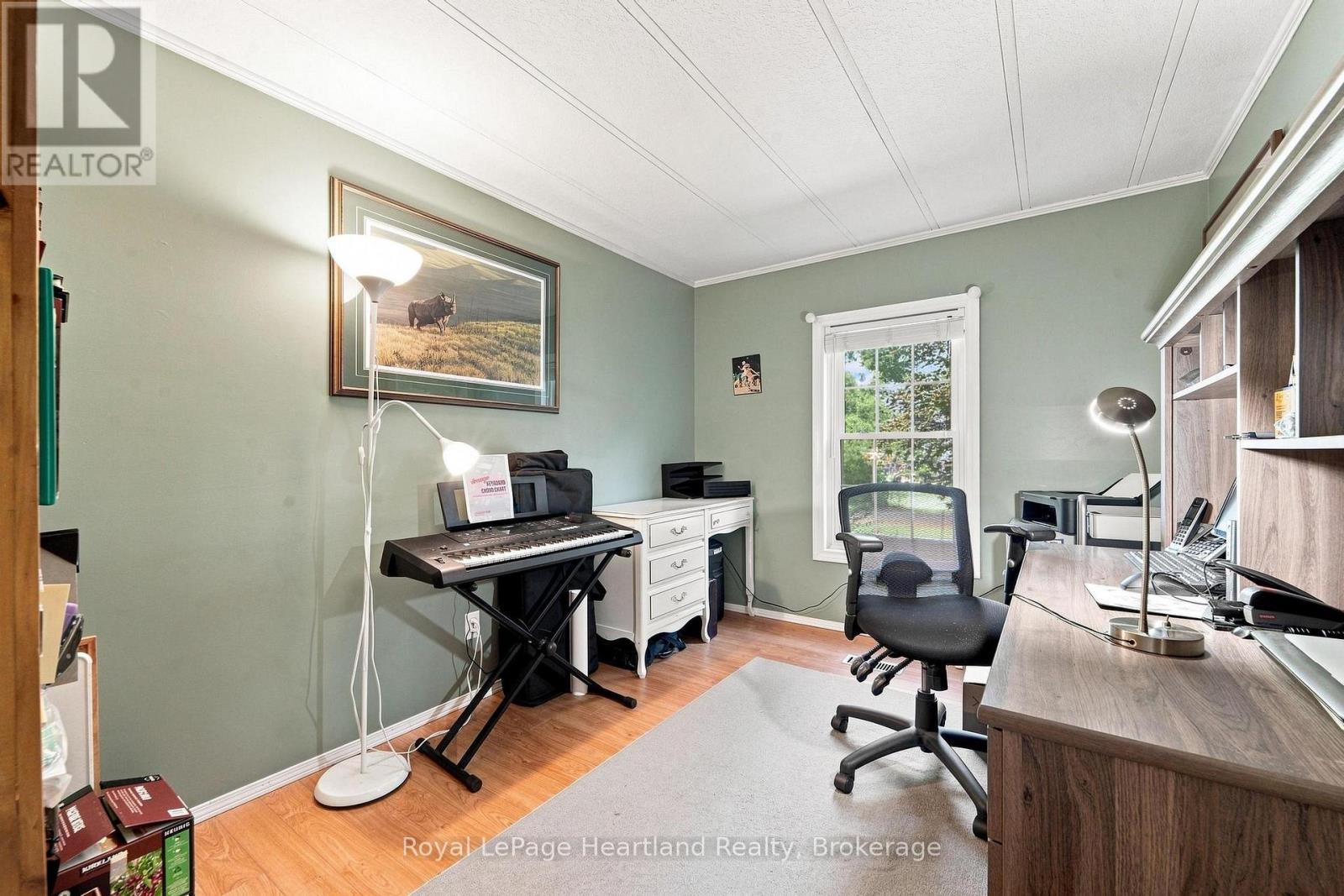 16 HURON LANE - 15