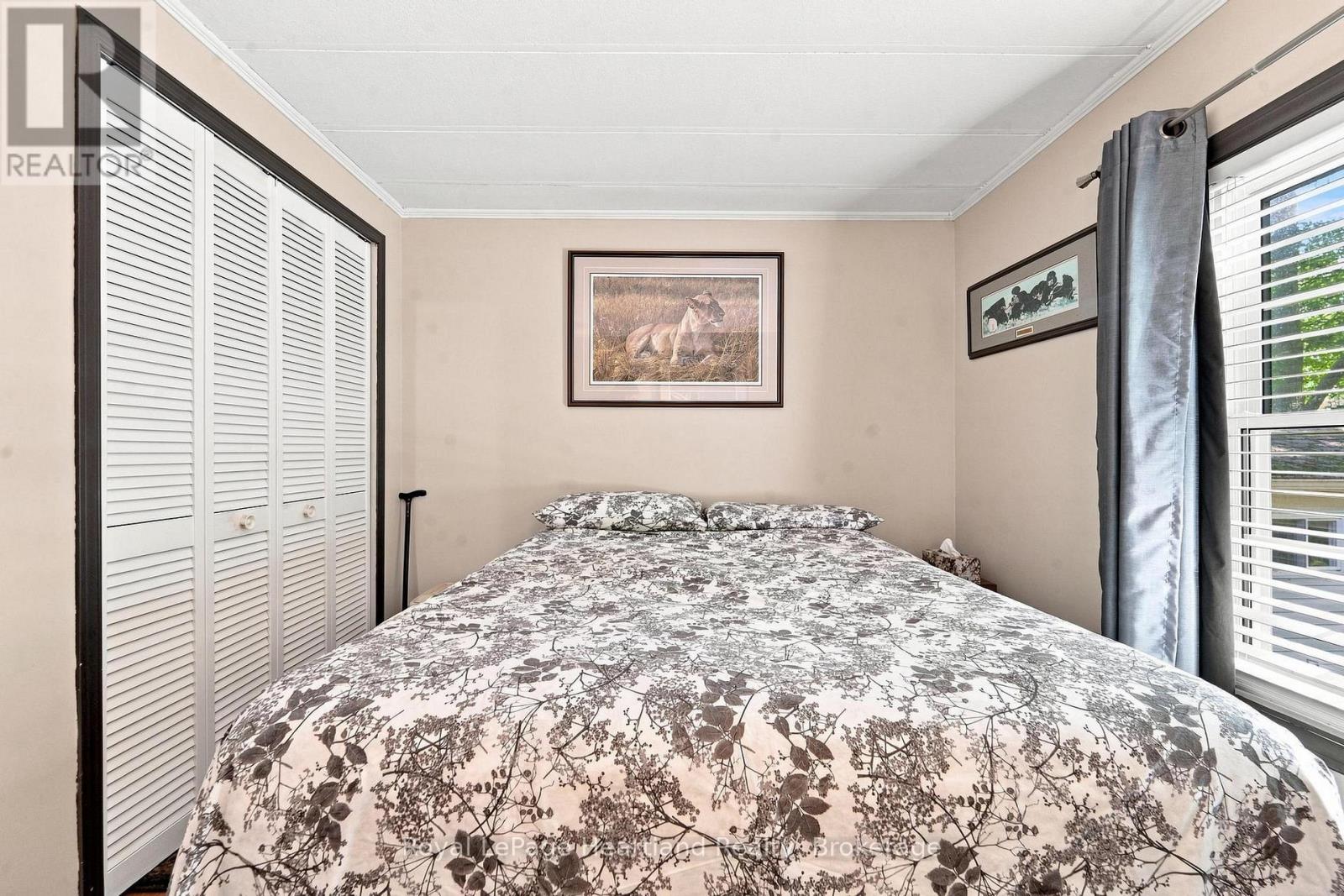 16 HURON LANE - 20