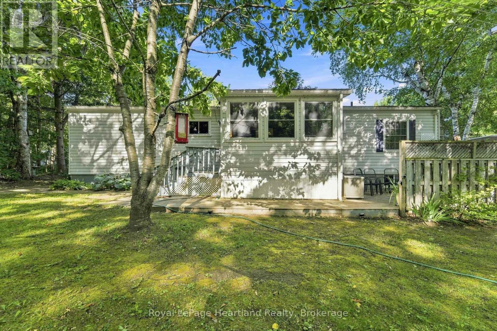 16 HURON LANE - 29