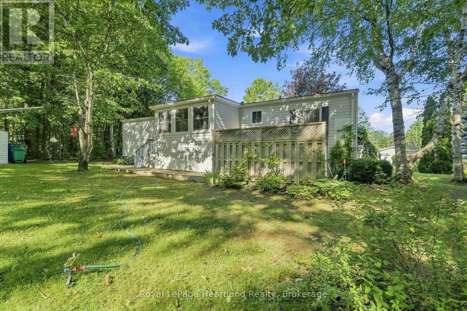 16 HURON LANE - 30