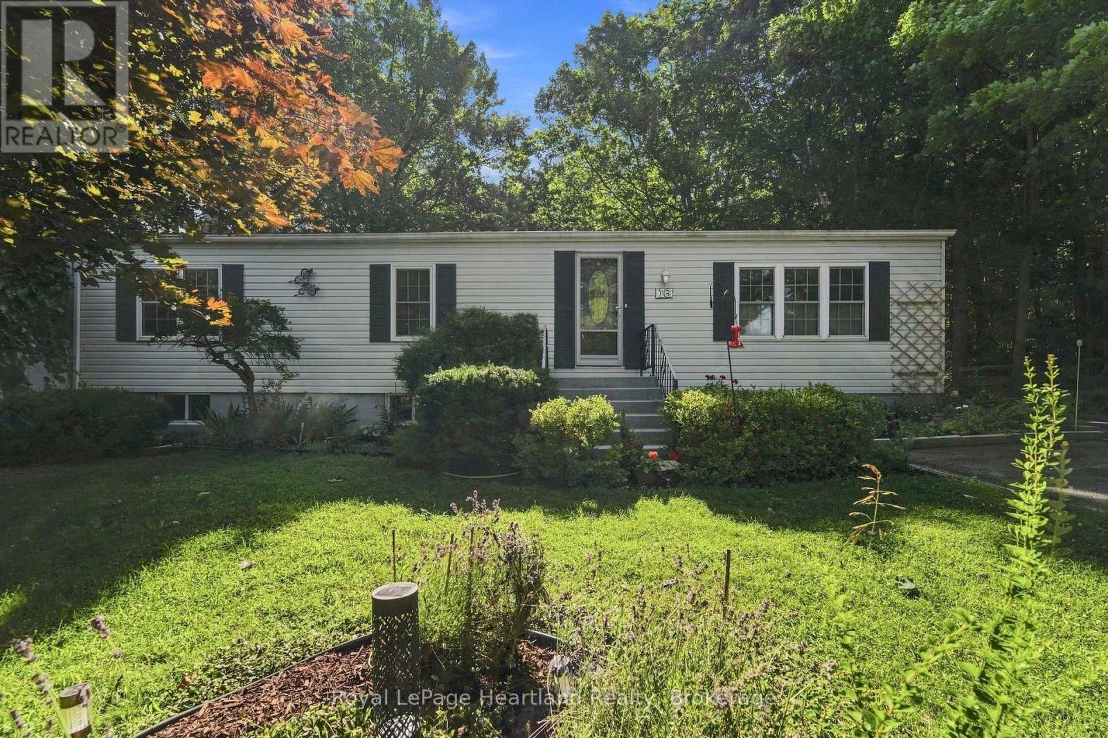 16 HURON LANE - 32
