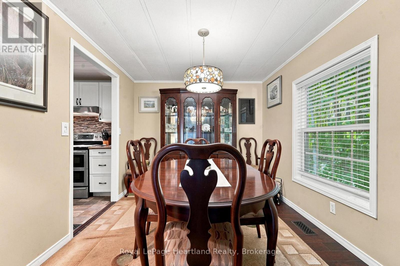 16 HURON LANE - 8