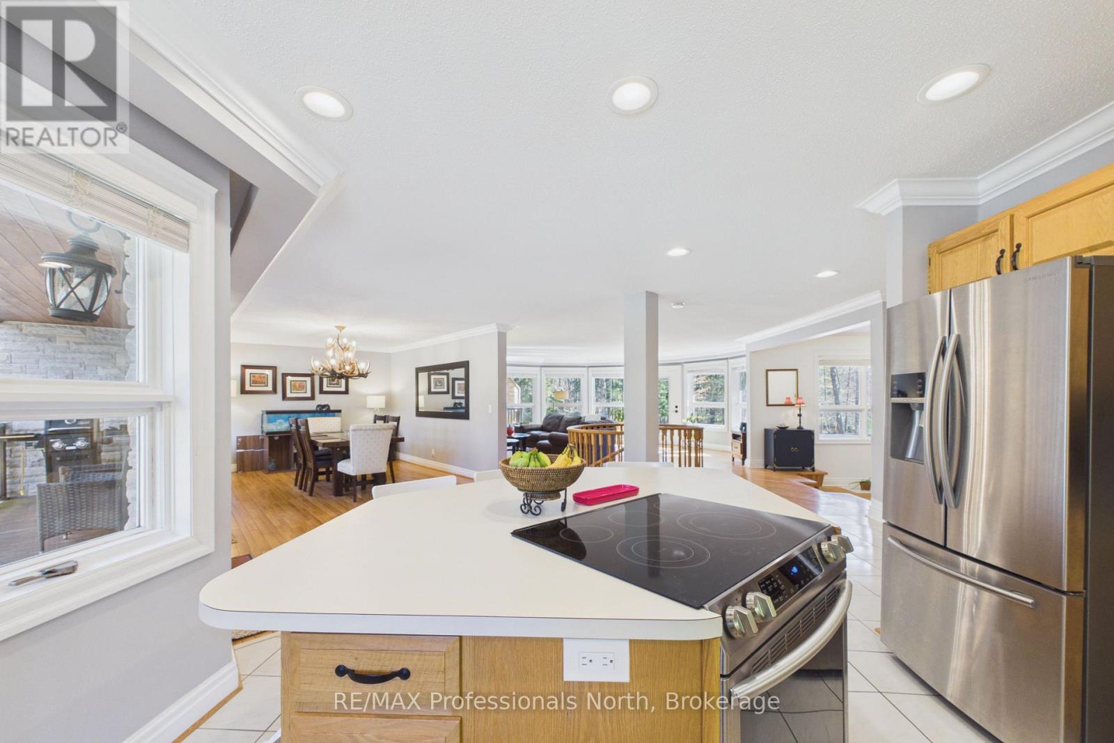 1196 RAVENSCLIFFE ROAD - 11