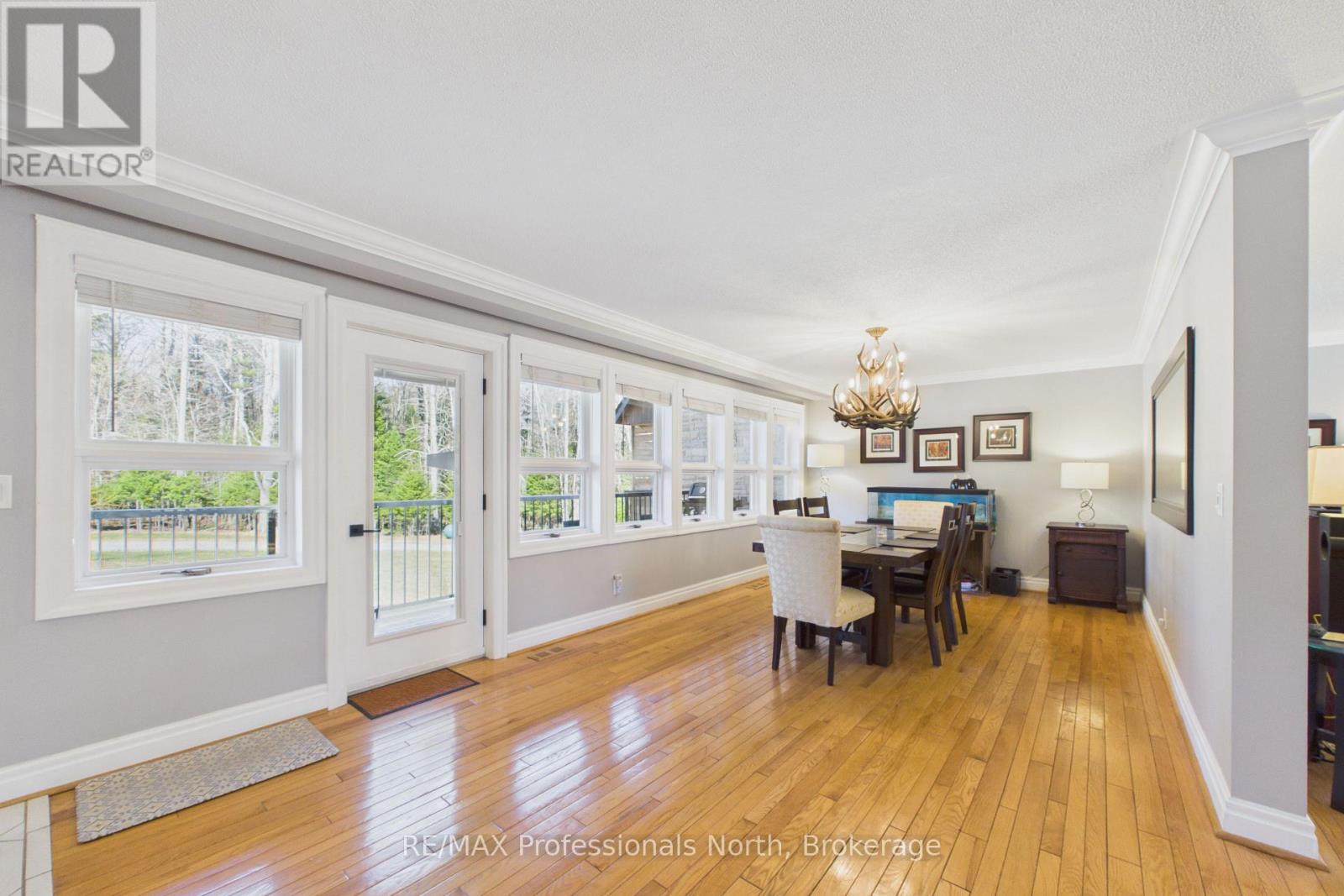 1196 RAVENSCLIFFE ROAD - 12