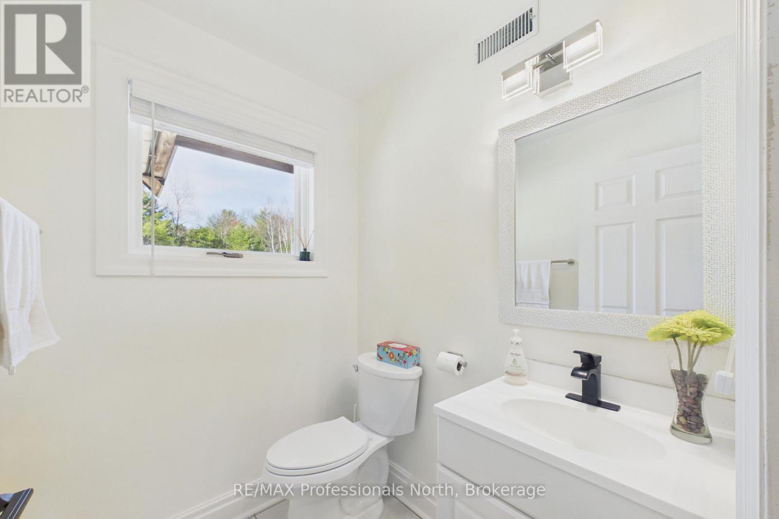 1196 RAVENSCLIFFE ROAD - 18
