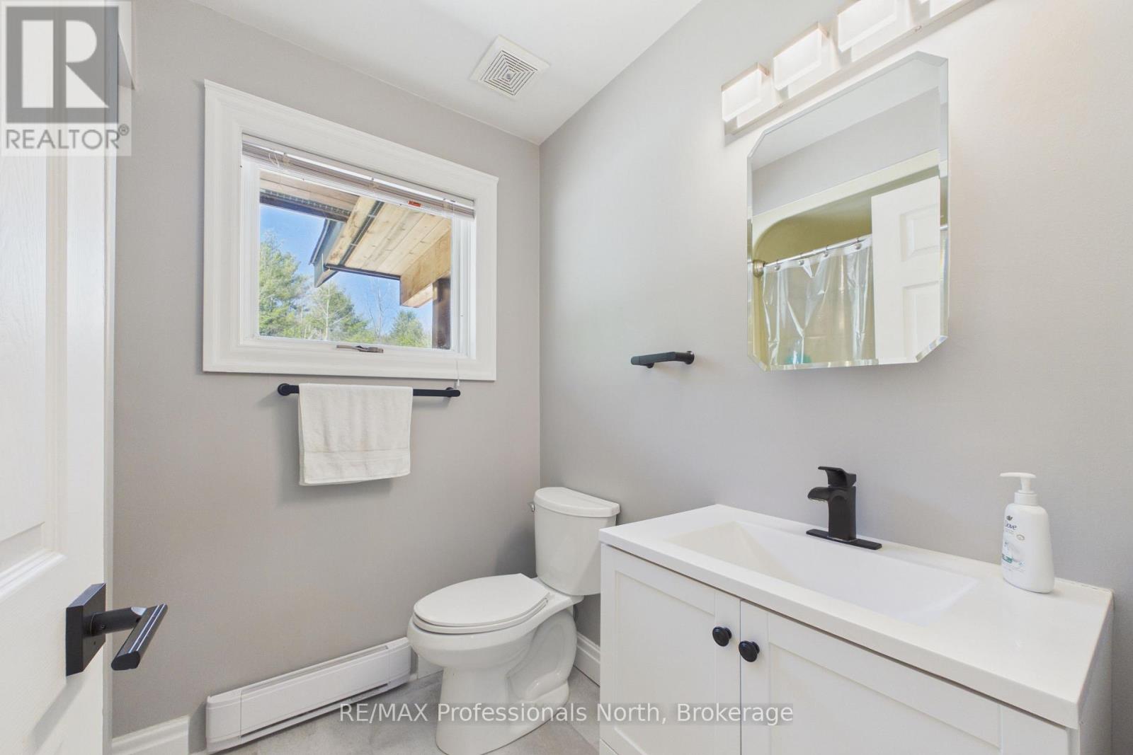 1196 RAVENSCLIFFE ROAD - 29