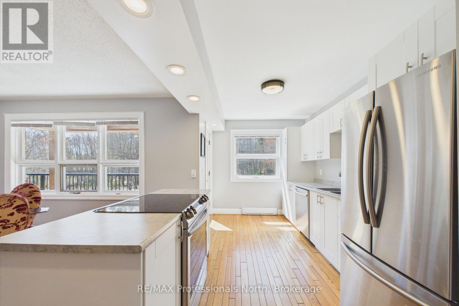 1196 RAVENSCLIFFE ROAD - 33