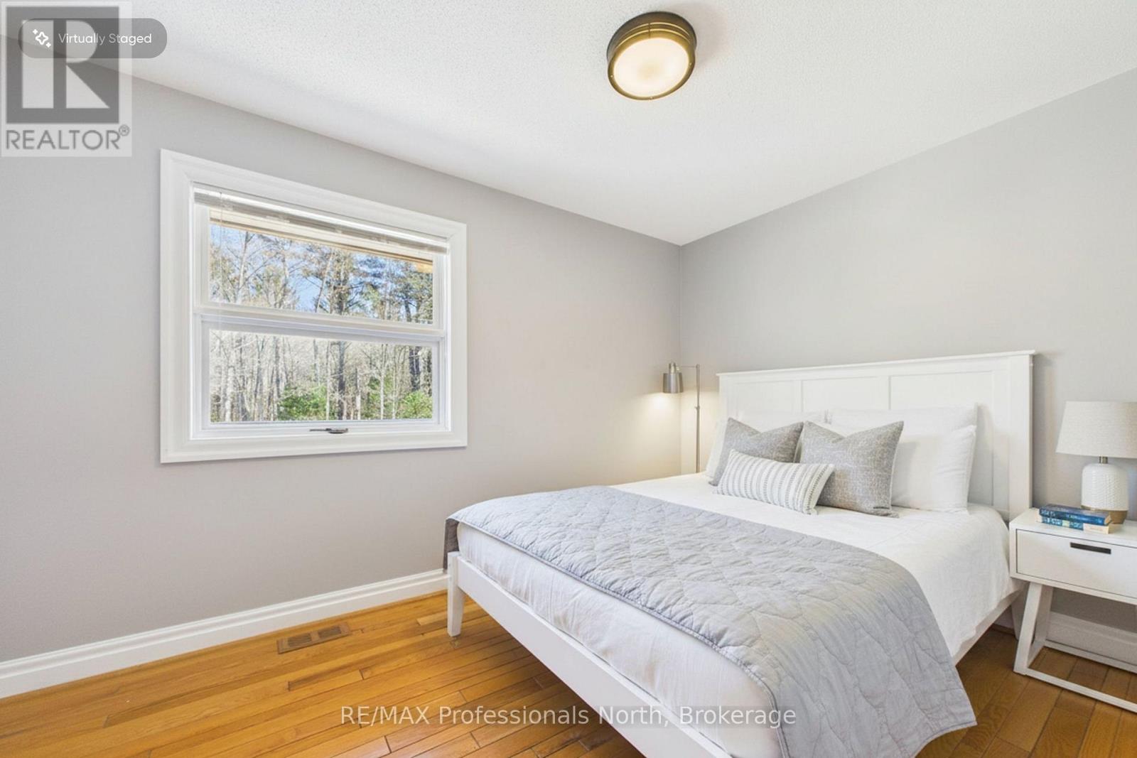 1196 RAVENSCLIFFE ROAD - 41