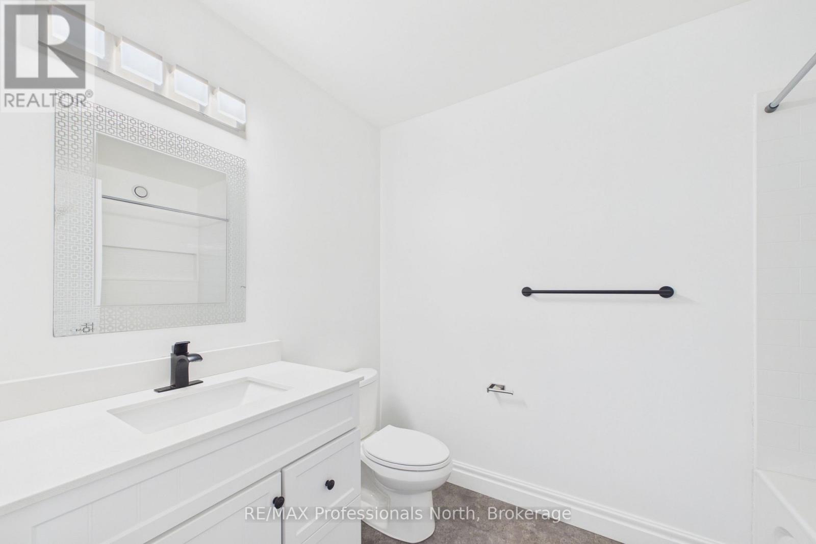 1196 RAVENSCLIFFE ROAD - 42