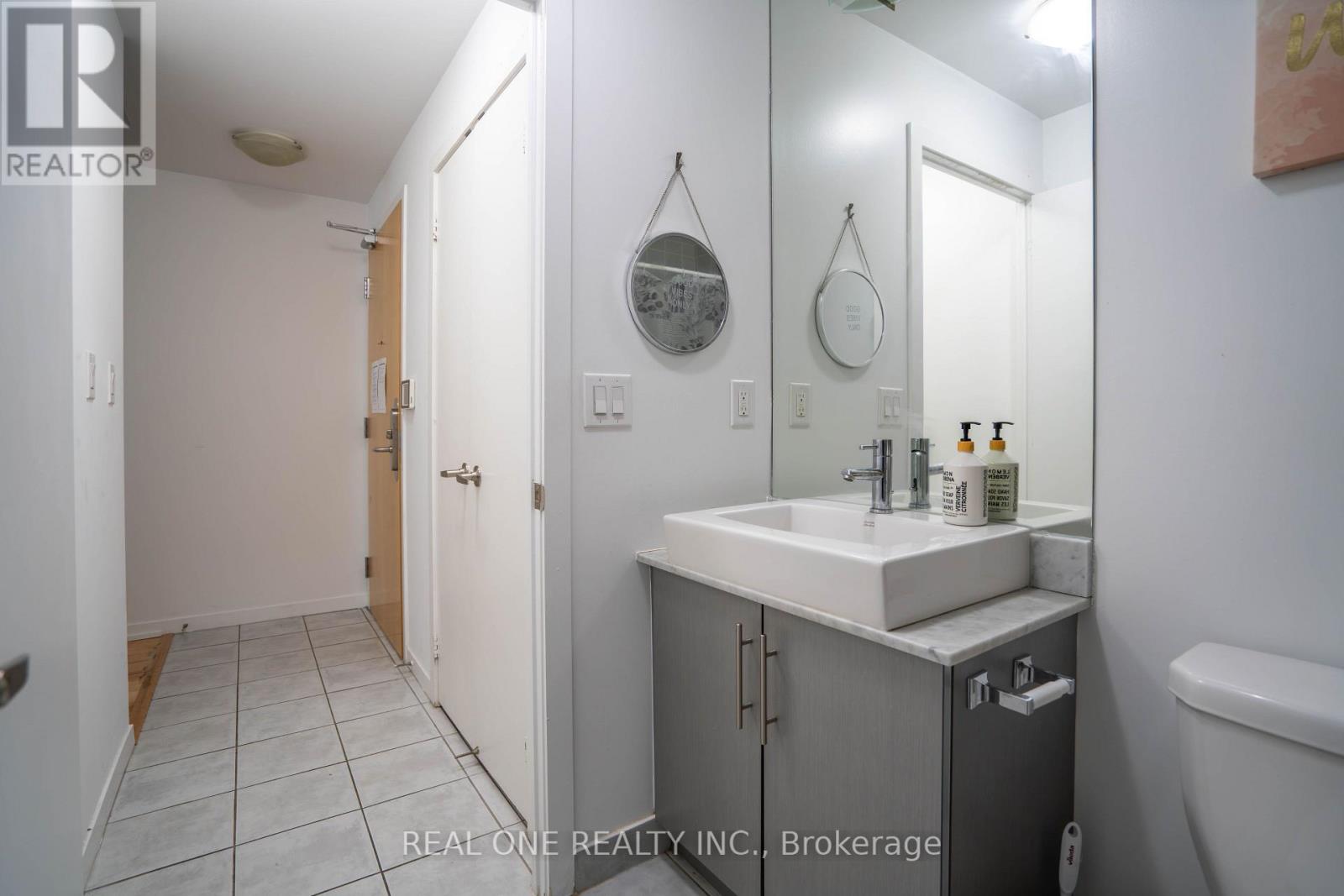 #1207 65 BREMNER BOULEVARD - 14
