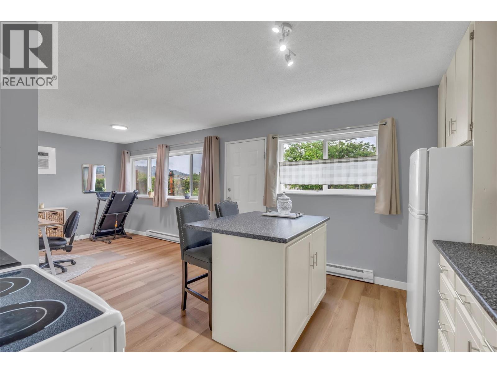 172 MCGOWAN Road - 14