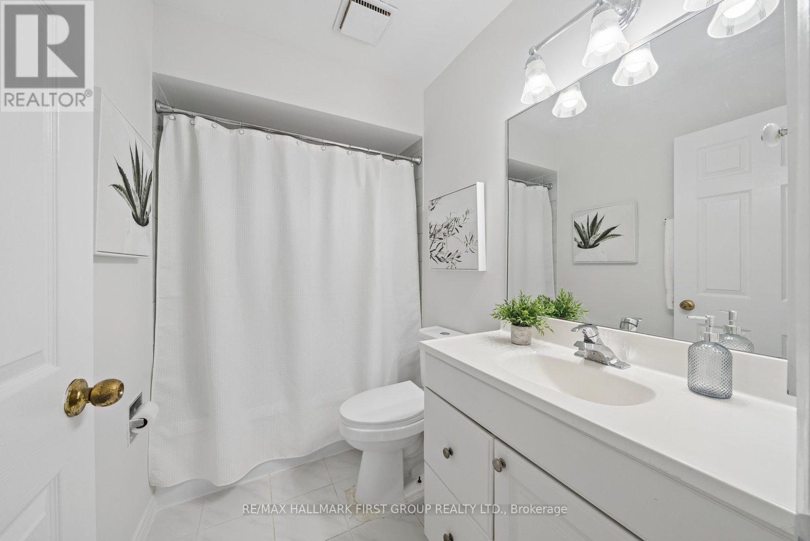 #190 70 CASS AVENUE - Image 23