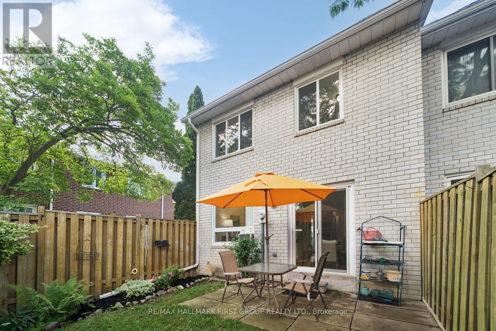 #190 70 CASS AVENUE - Image 30