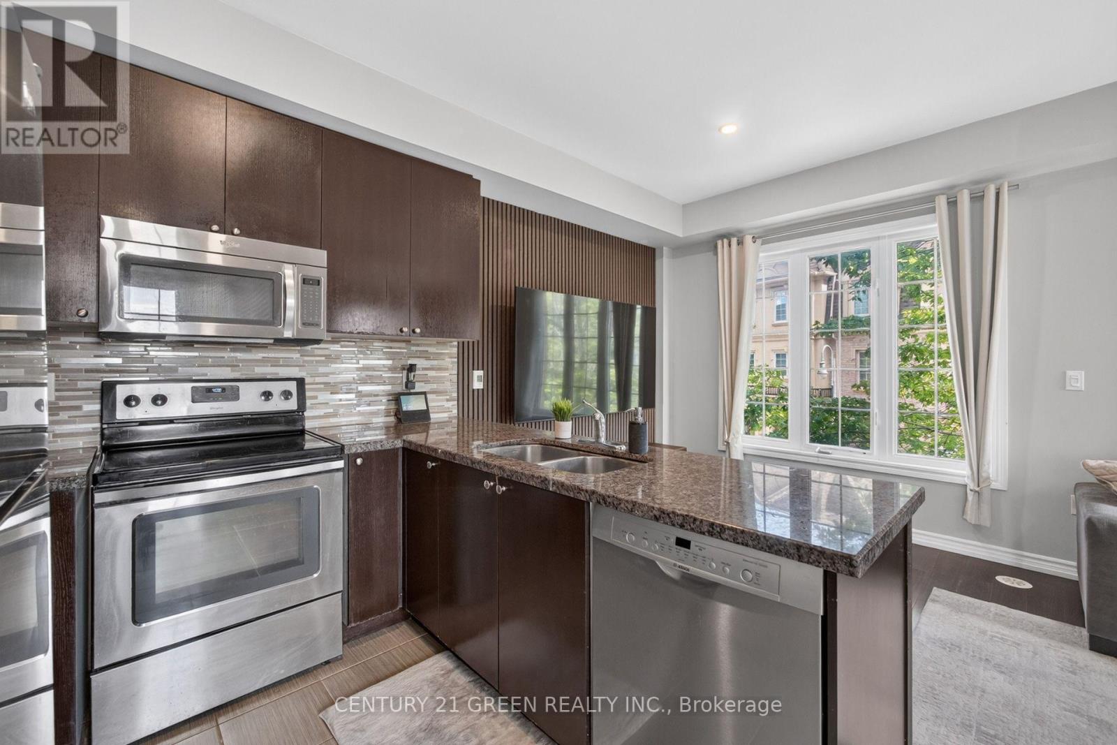 #111 1250 ST. MARTINS DRIVE - Image 27