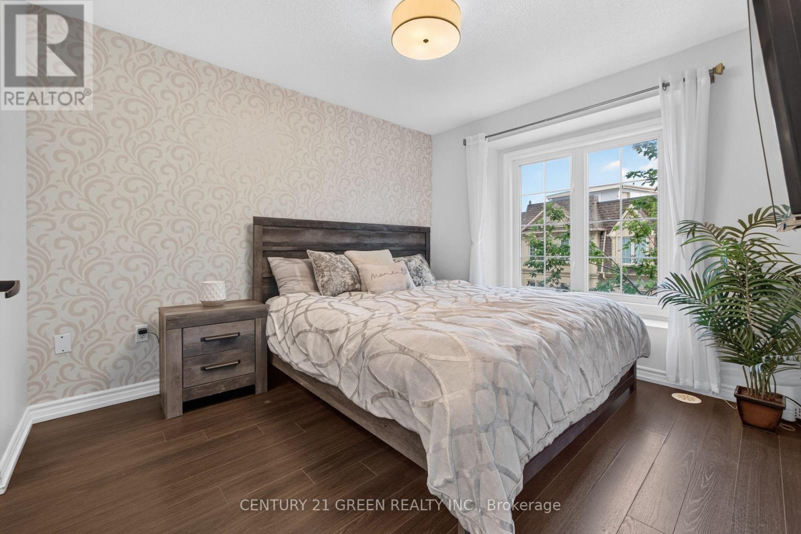 #111 1250 ST. MARTINS DRIVE - Image 39