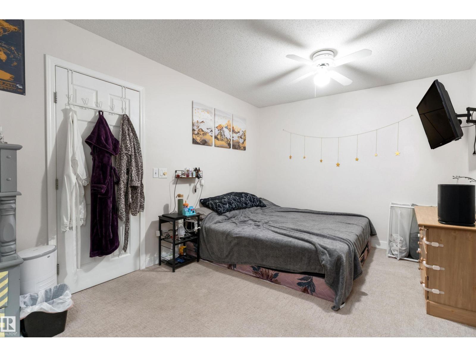 18045 96 AV NW - 16