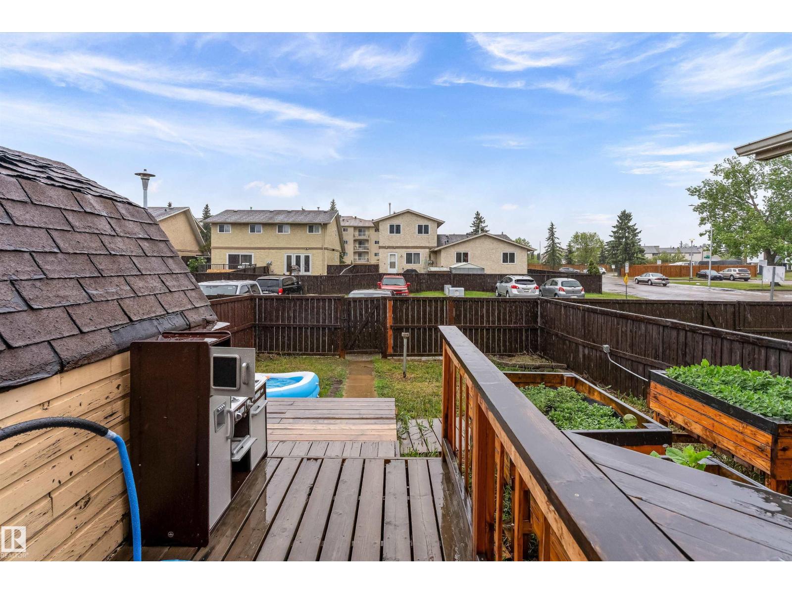 18045 96 AV NW - 27