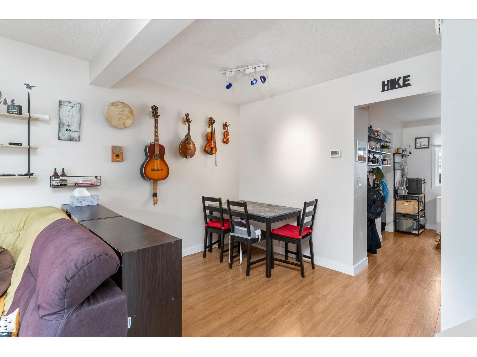18045 96 AV NW - 8
