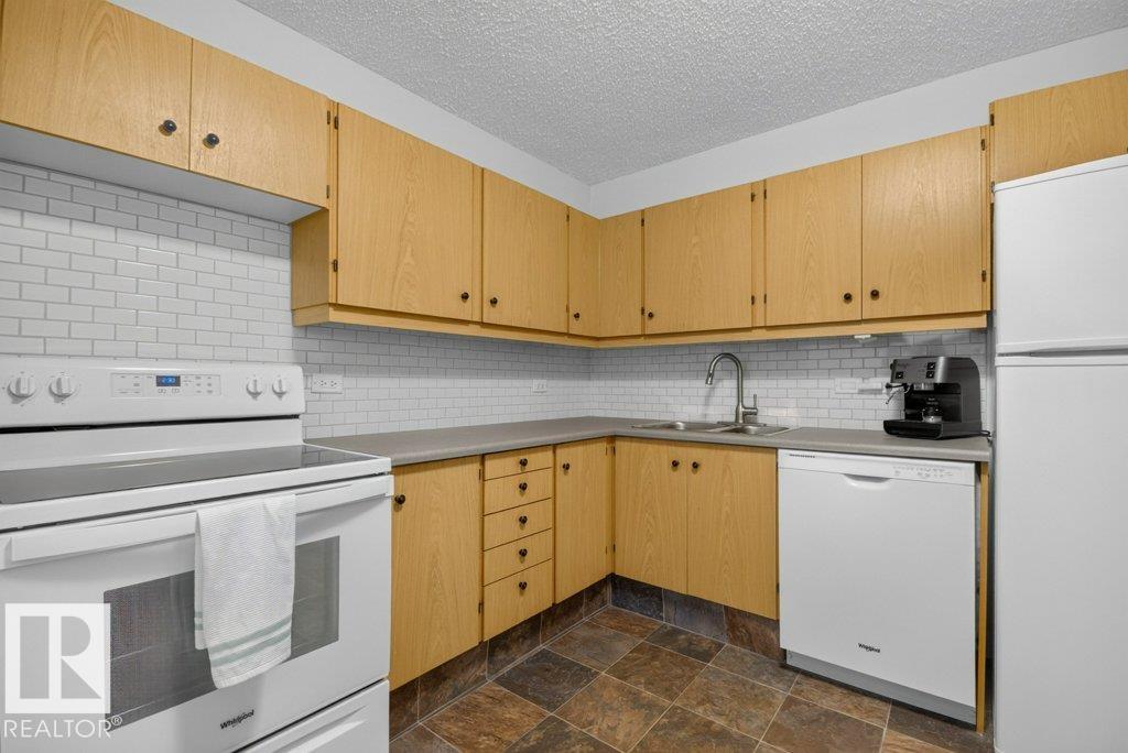 #804 11027 87 AV NW - 18