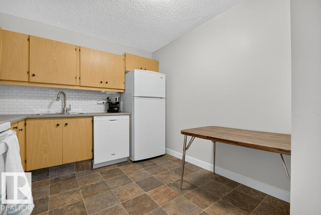 #804 11027 87 AV NW - 19