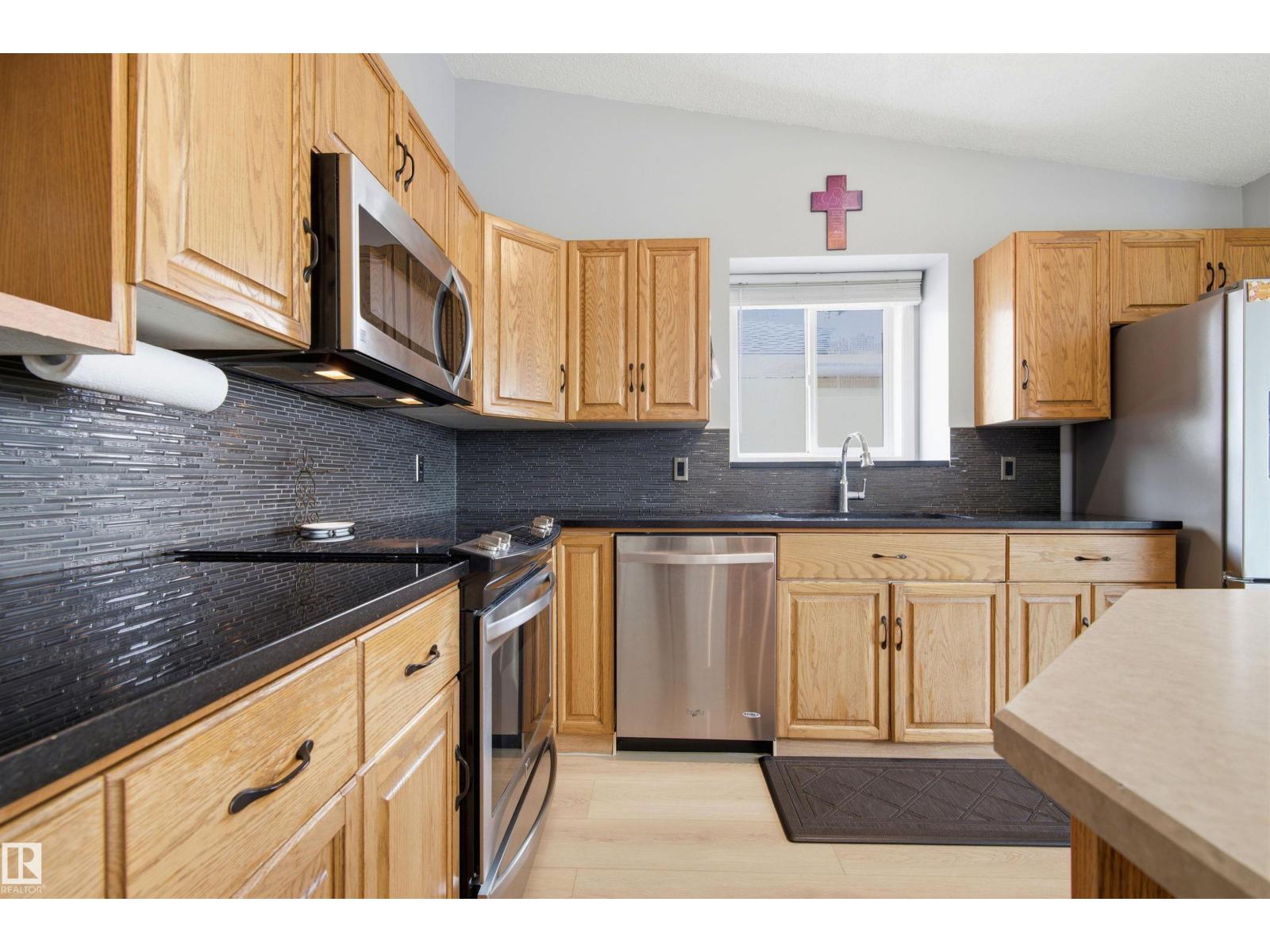 6224 162B AV NW - 14