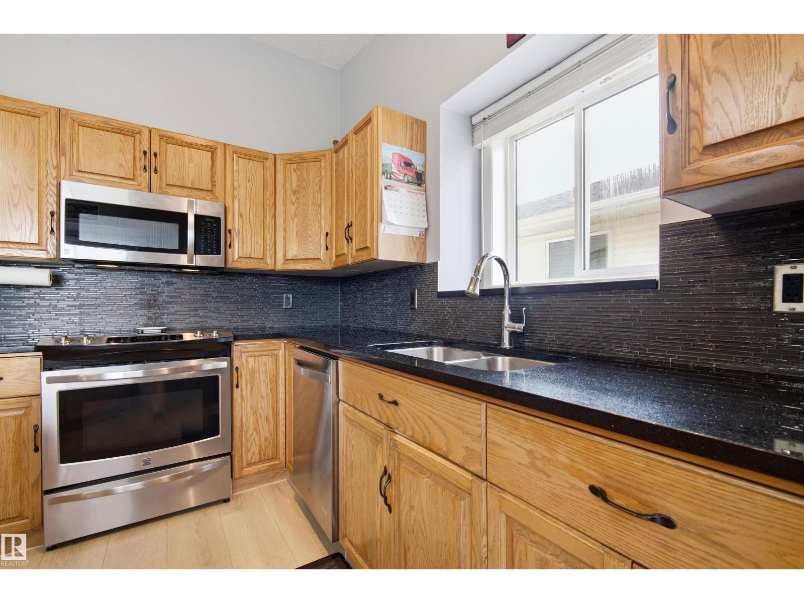 6224 162B AV NW - 16