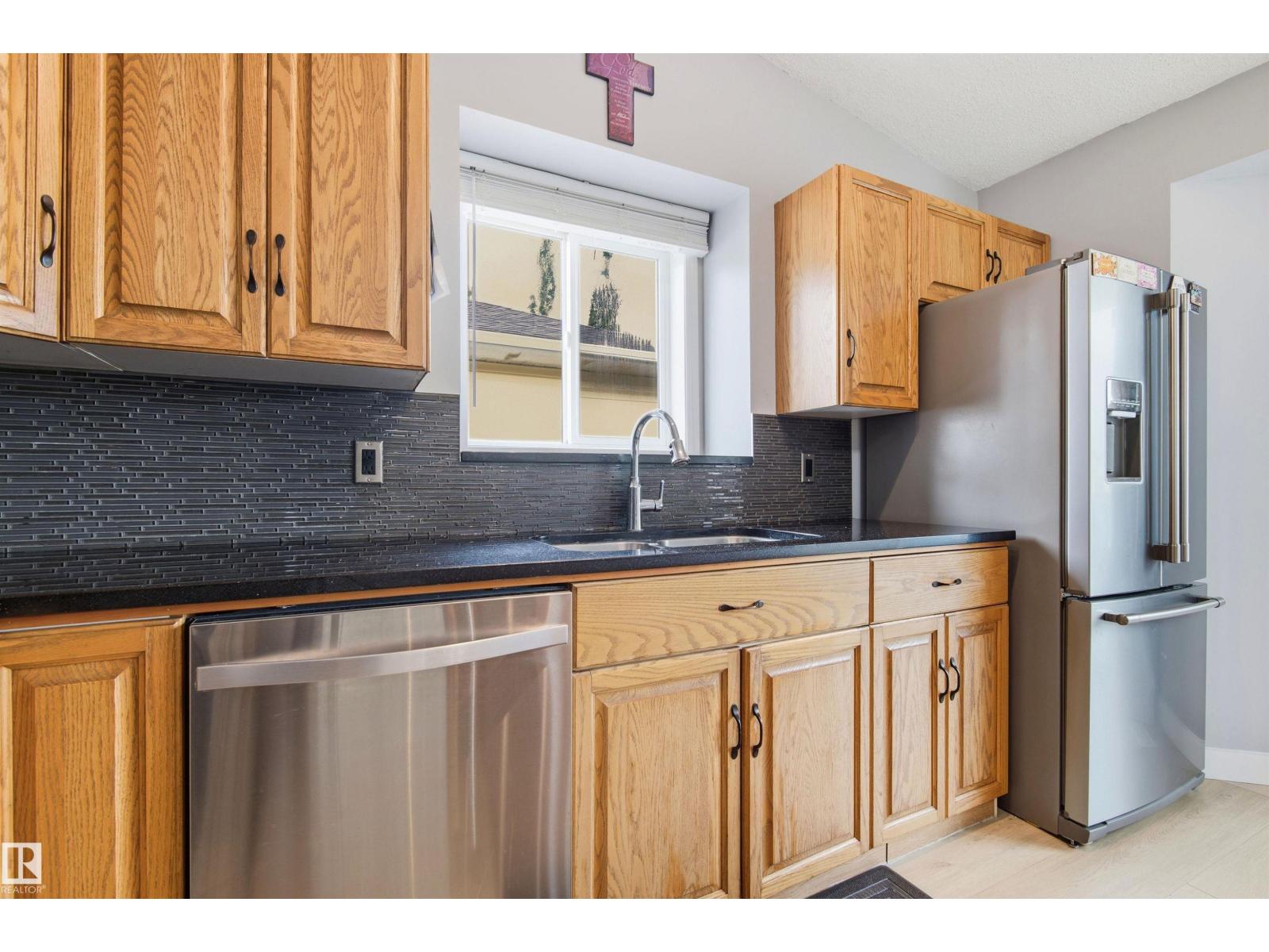 6224 162B AV NW - 17