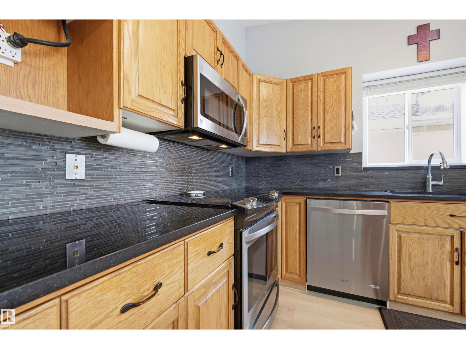 6224 162B AV NW - 18