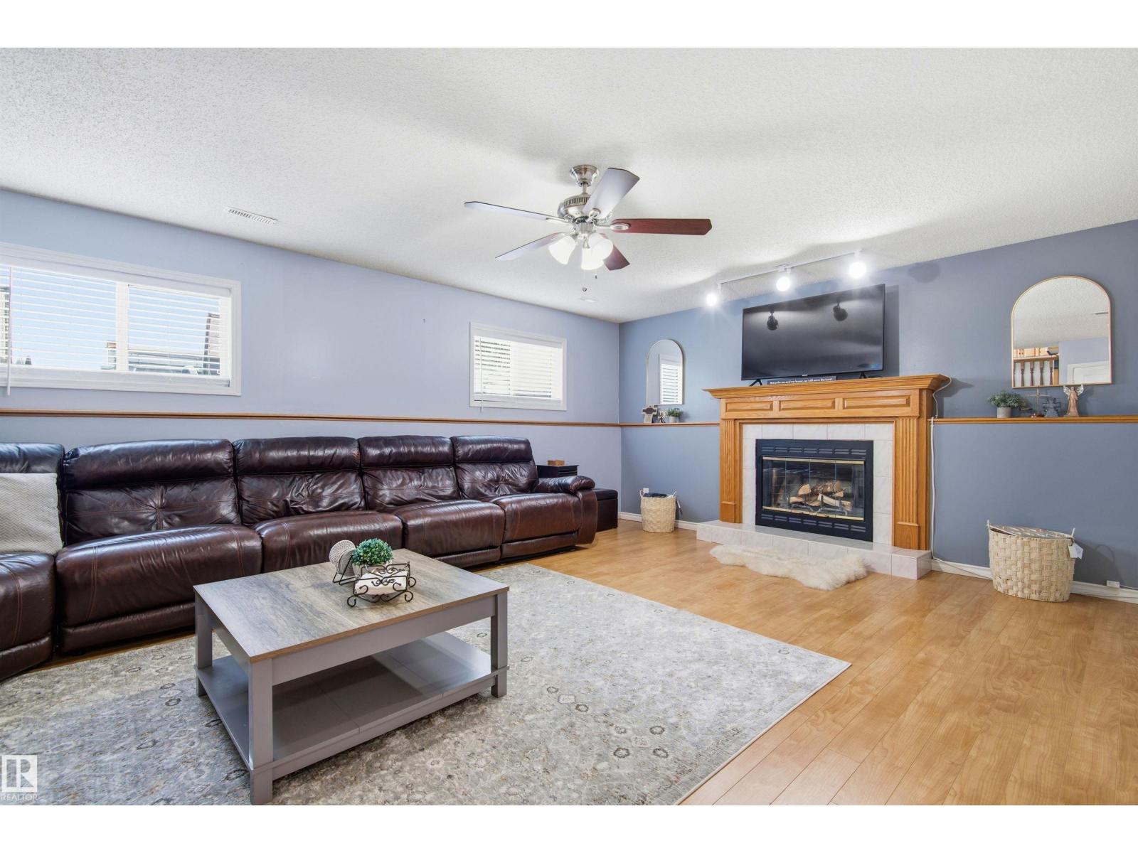 6224 162B AV NW - 28