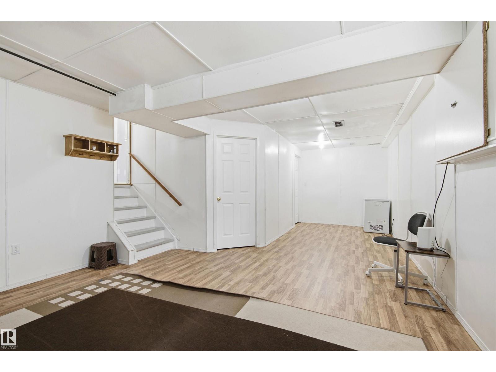 6224 162B AV NW - 36