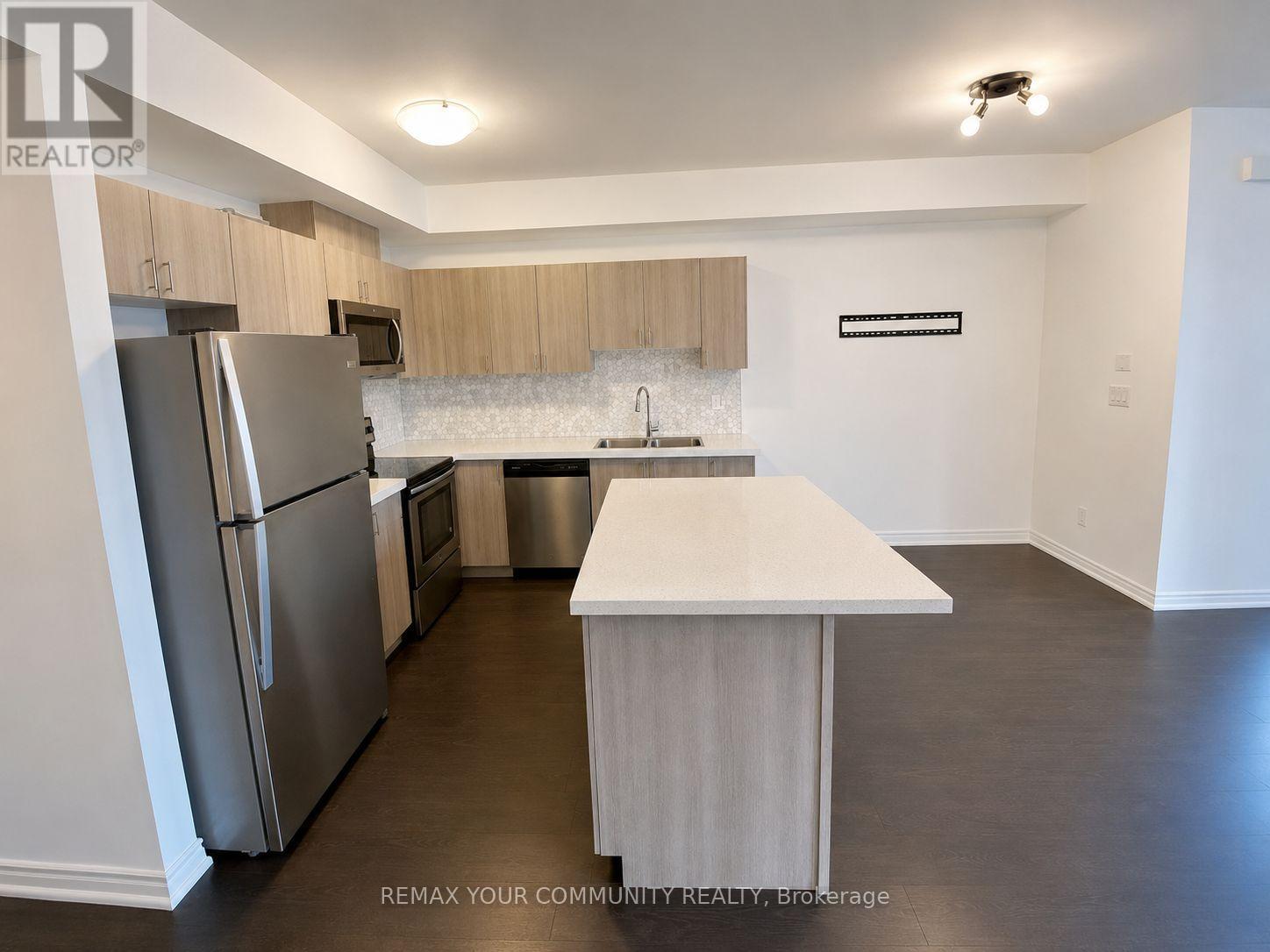 Listing photo of 196 PINE GROVE ROAD W