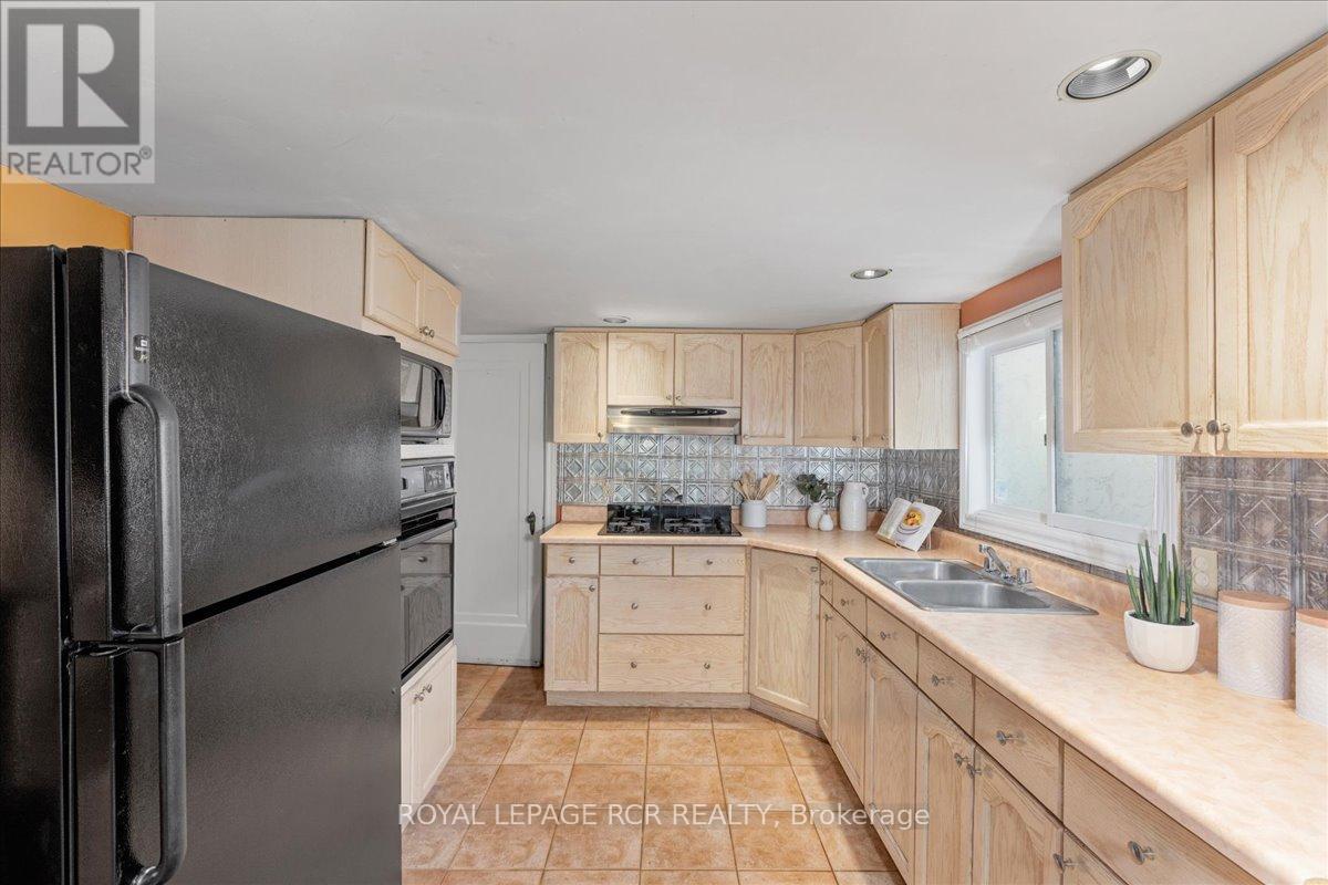 612 TIMOTHY STREET - 13