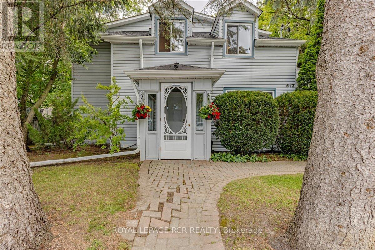 612 TIMOTHY STREET - 2