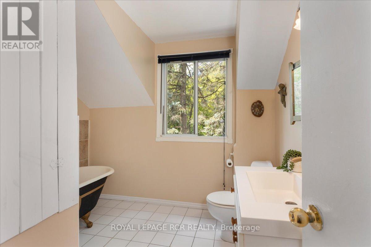 612 TIMOTHY STREET - 20