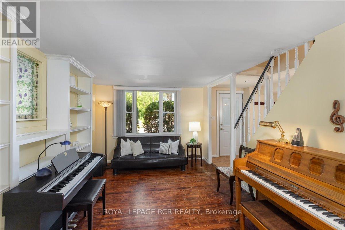 612 TIMOTHY STREET - 6