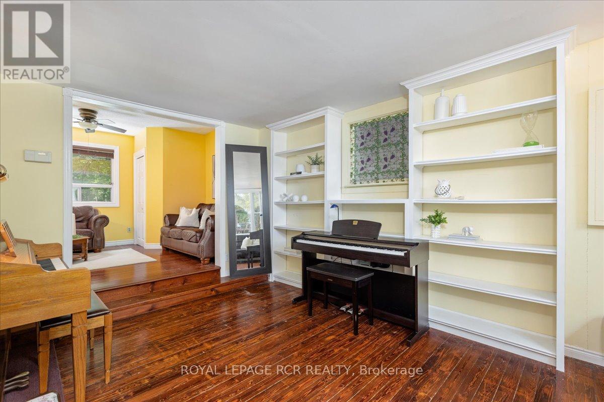 612 TIMOTHY STREET - 7
