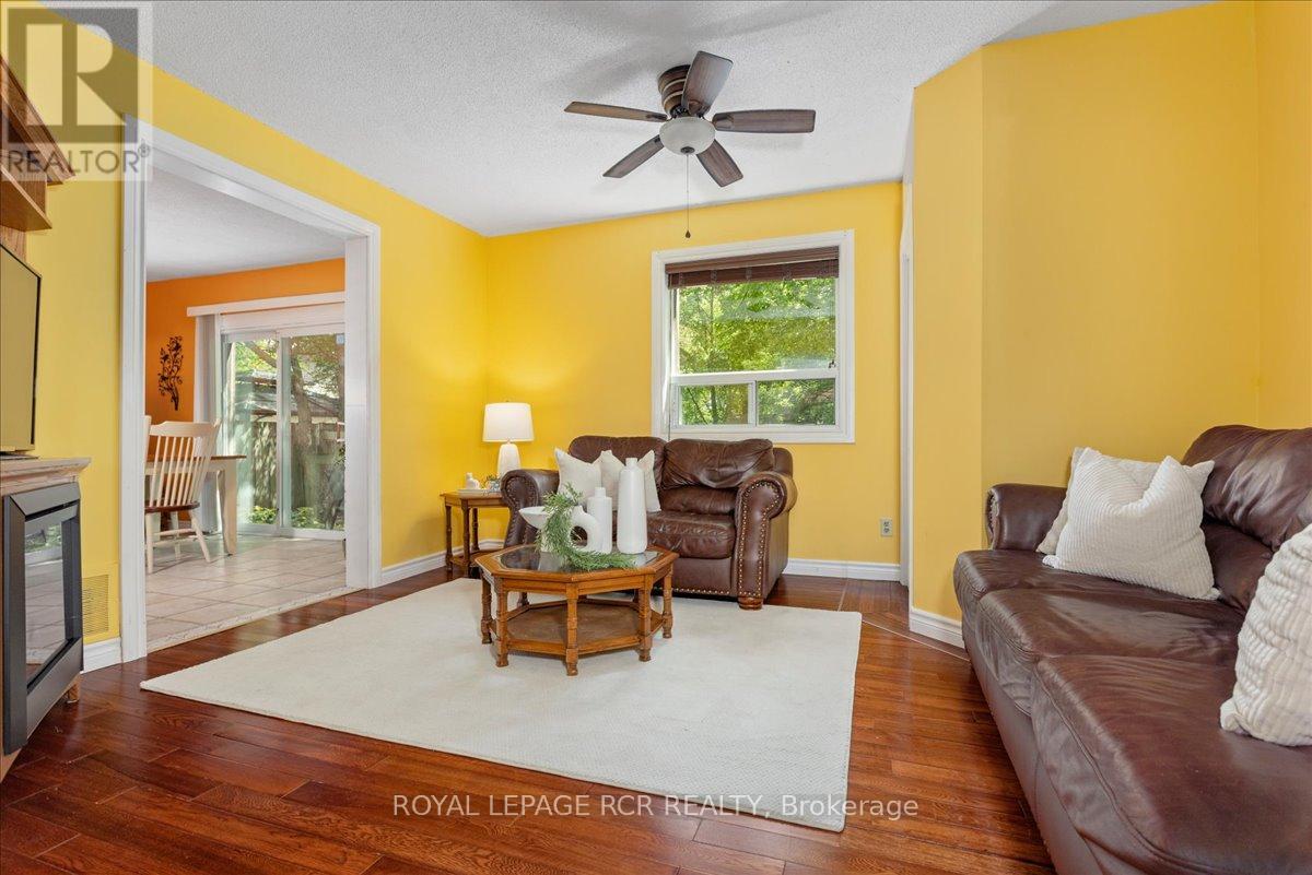 612 TIMOTHY STREET - 8