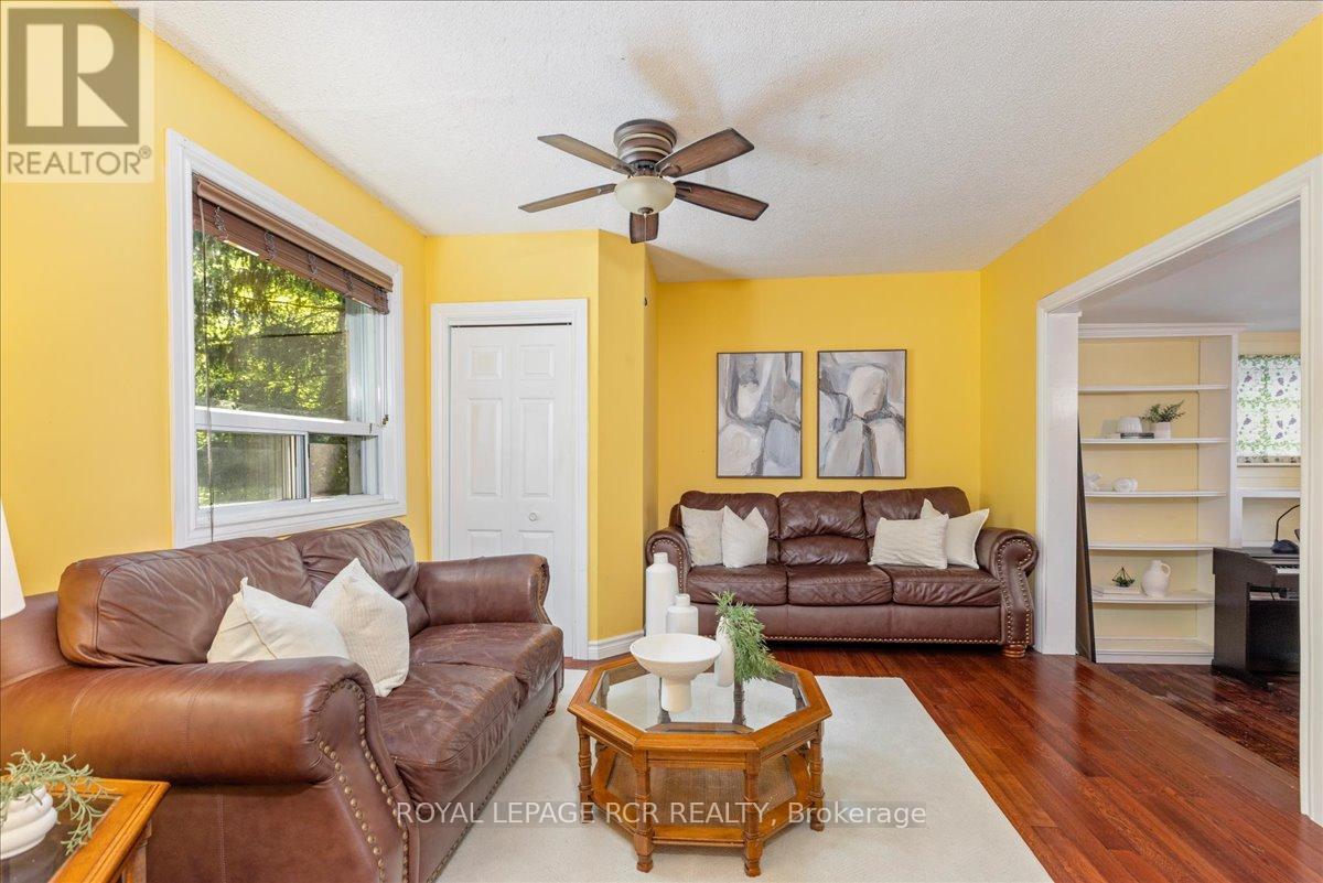 612 TIMOTHY STREET - 9
