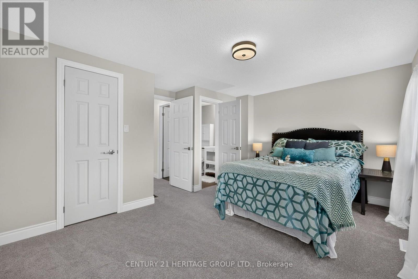 19 MAJESTY BOULEVARD - Image 17