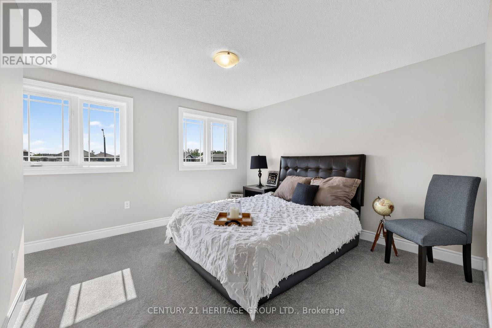 19 MAJESTY BOULEVARD - Image 21